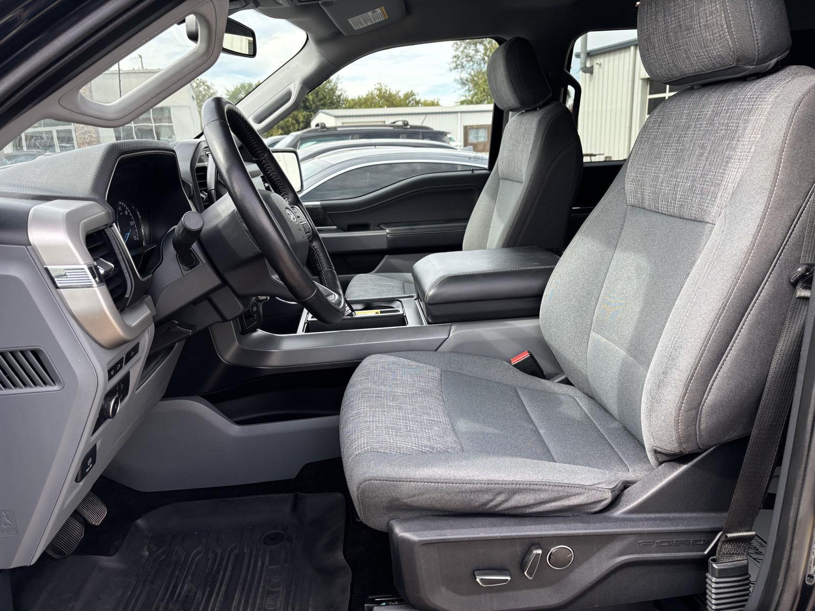 Vehicle photo 20