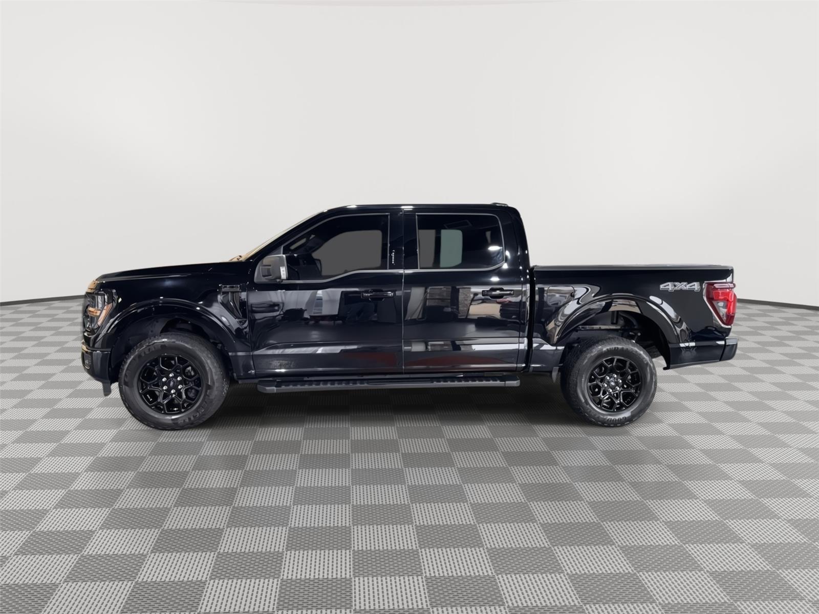 Vehicle photo 2