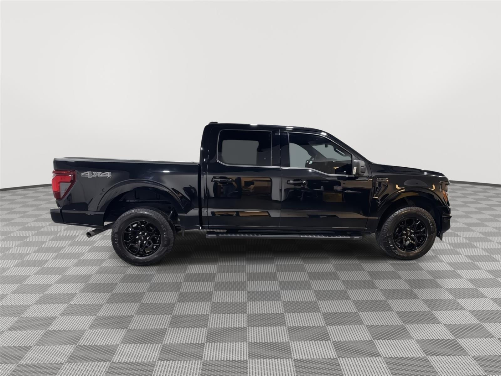 Vehicle photo 6