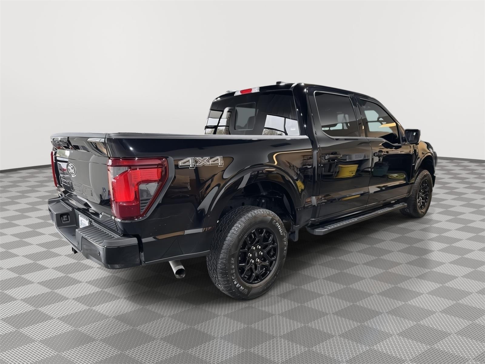 Vehicle photo 7