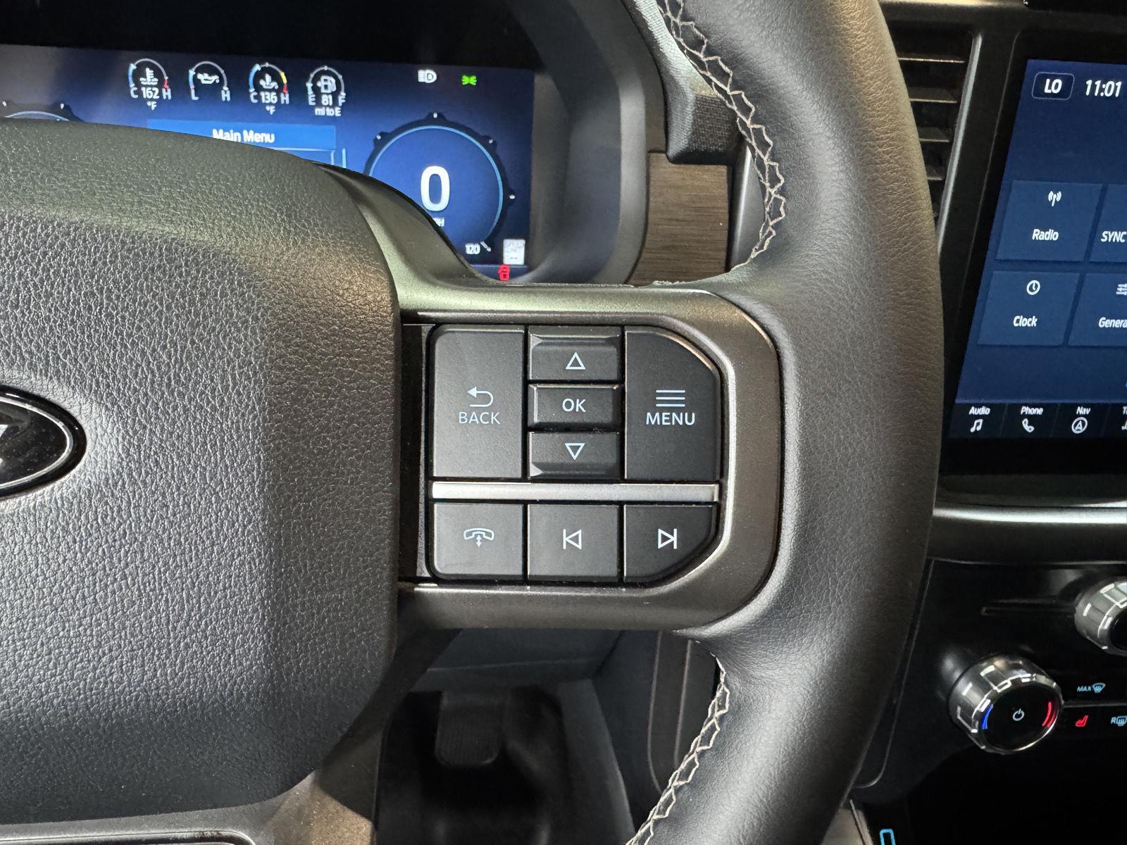 Vehicle photo 15