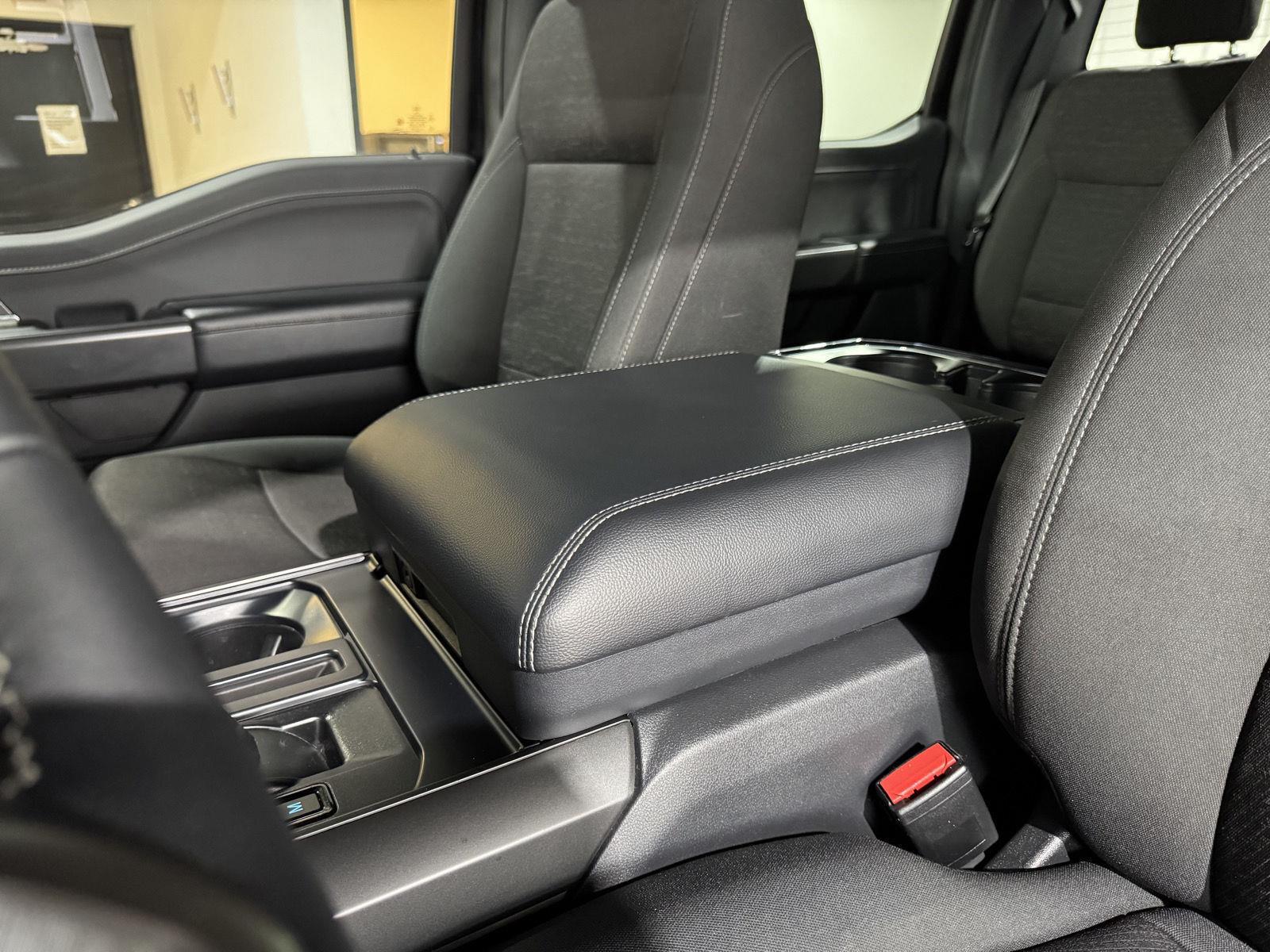 Vehicle photo 34