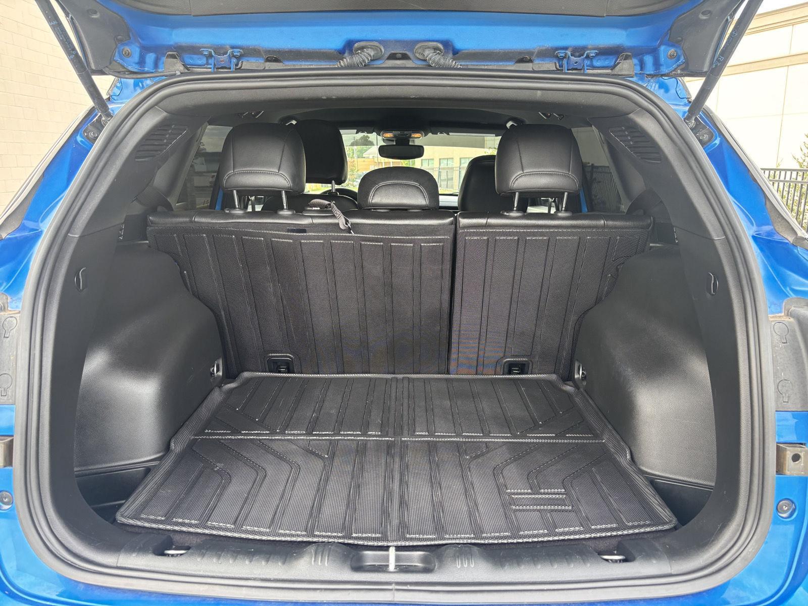 Vehicle photo 41