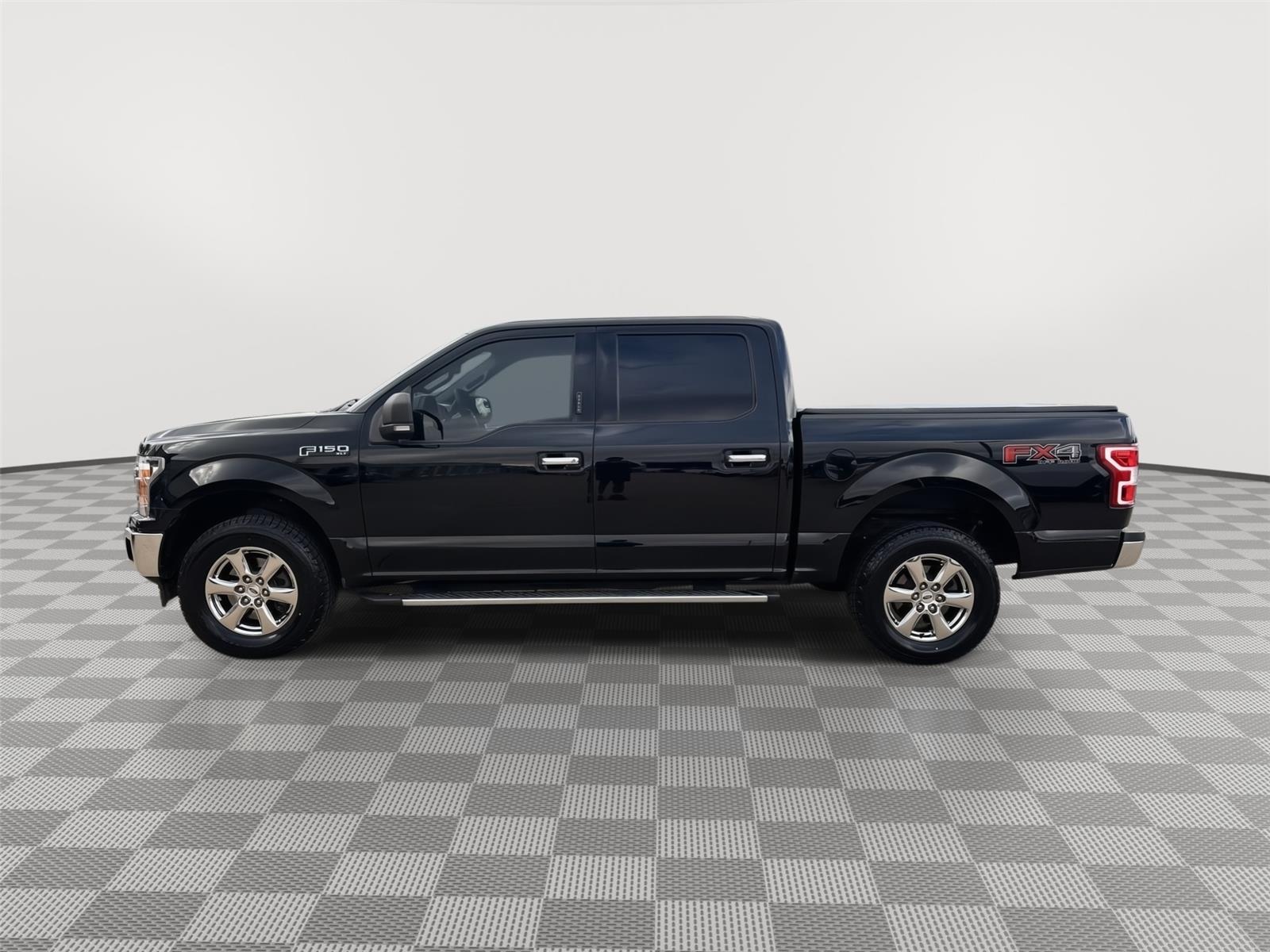 Vehicle photo 2