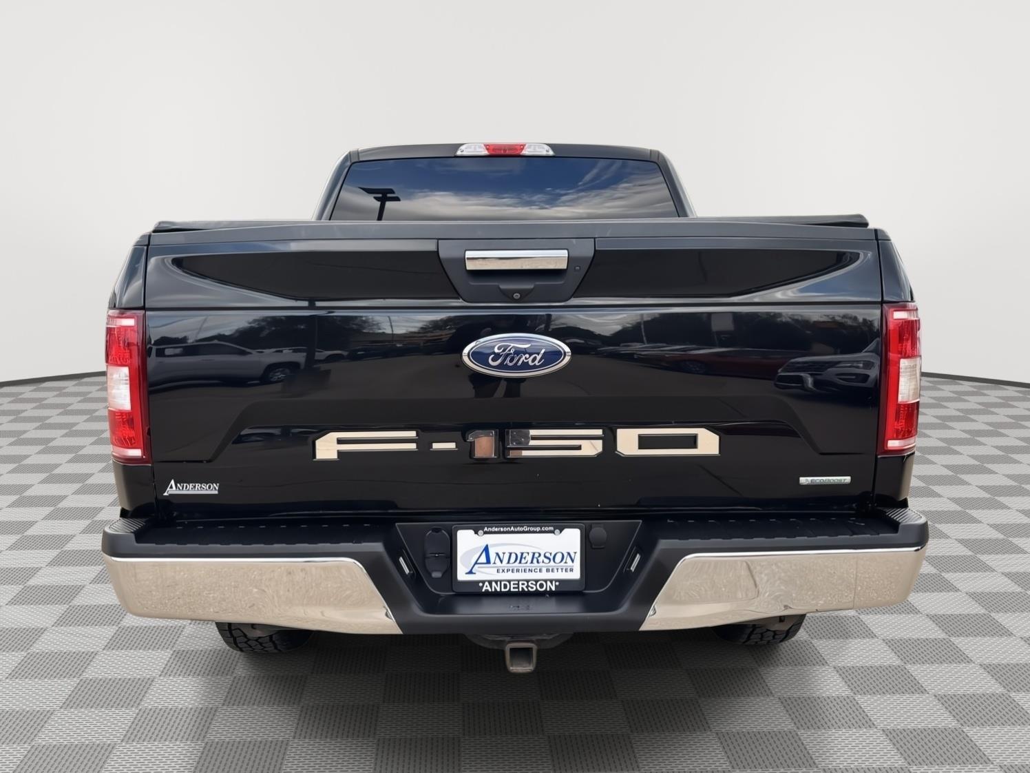 Vehicle photo 9