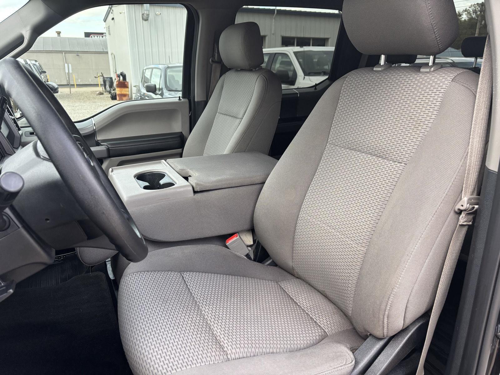 Vehicle photo 14