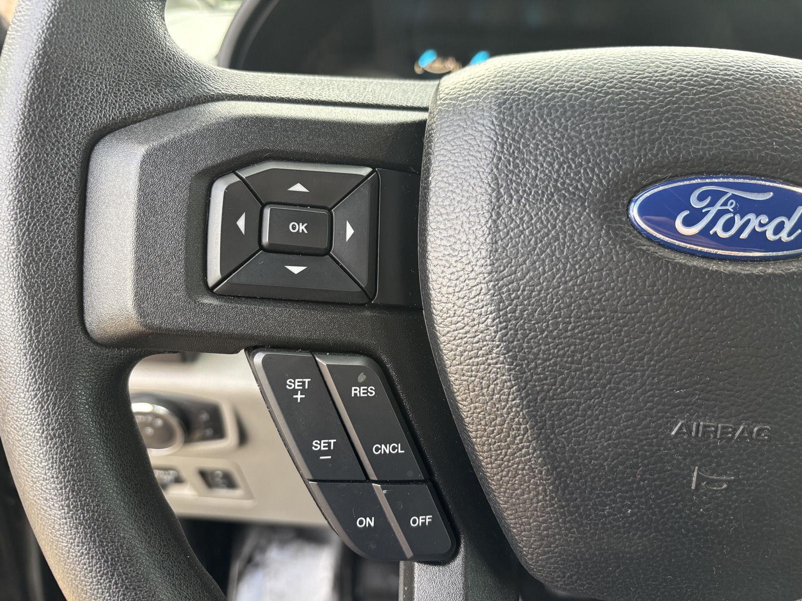 Vehicle photo 19