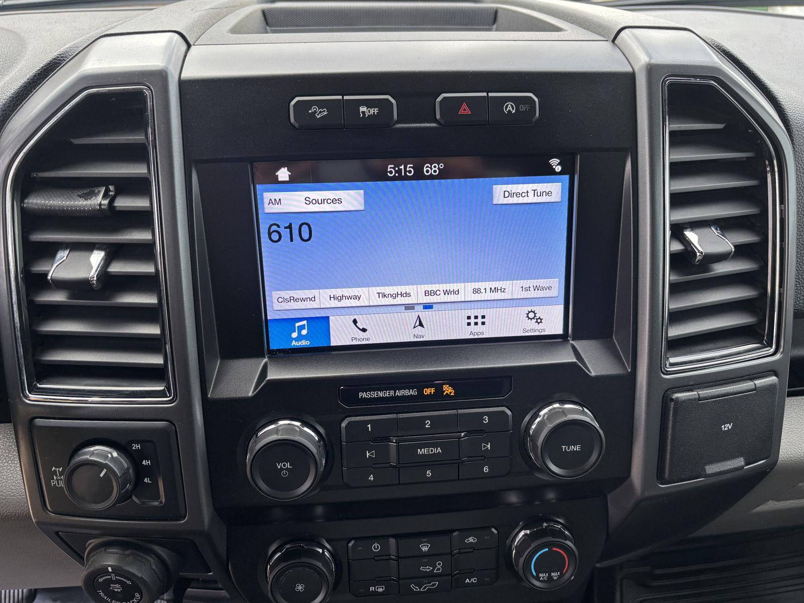 Vehicle photo 21