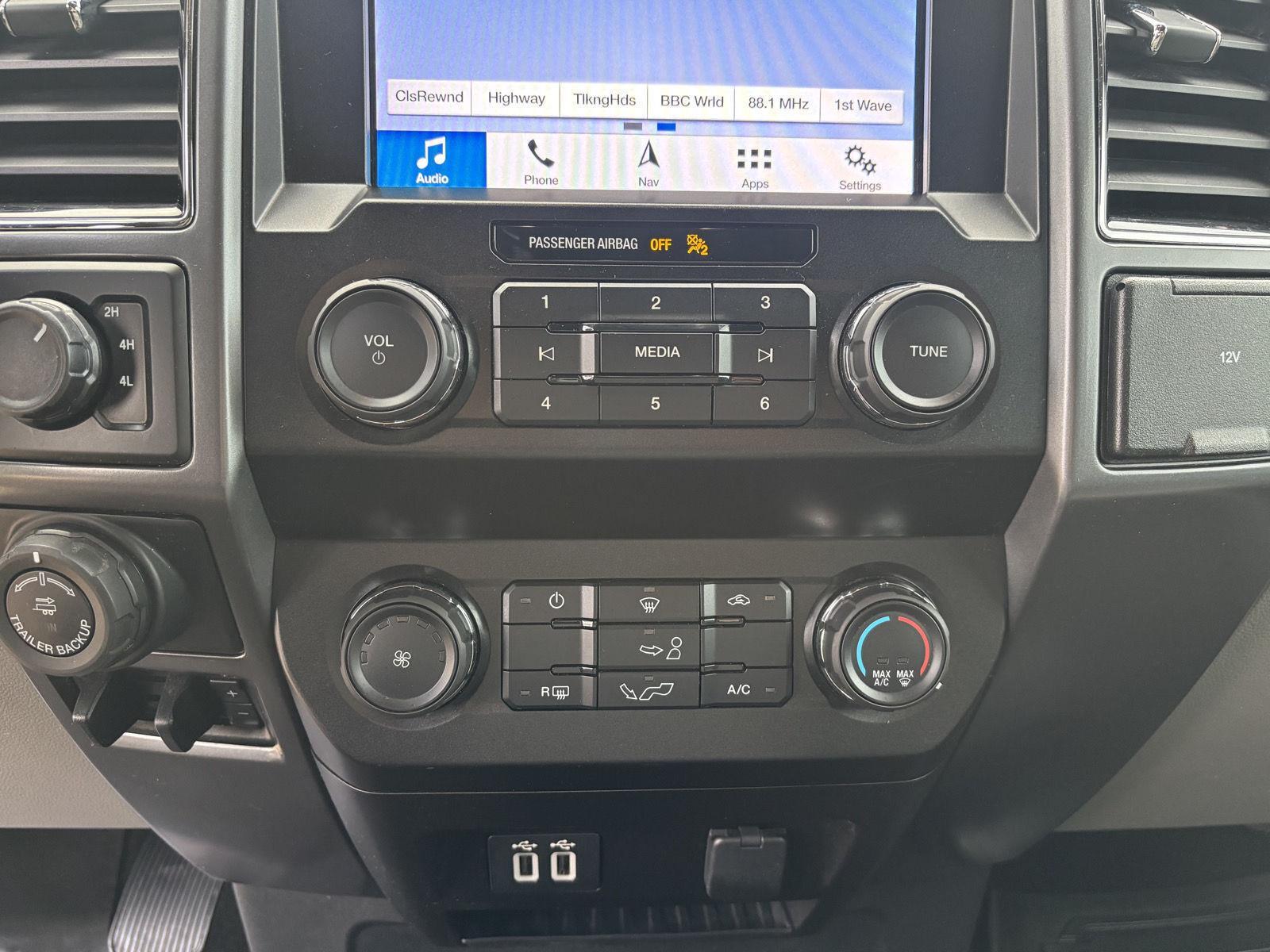 Vehicle photo 22