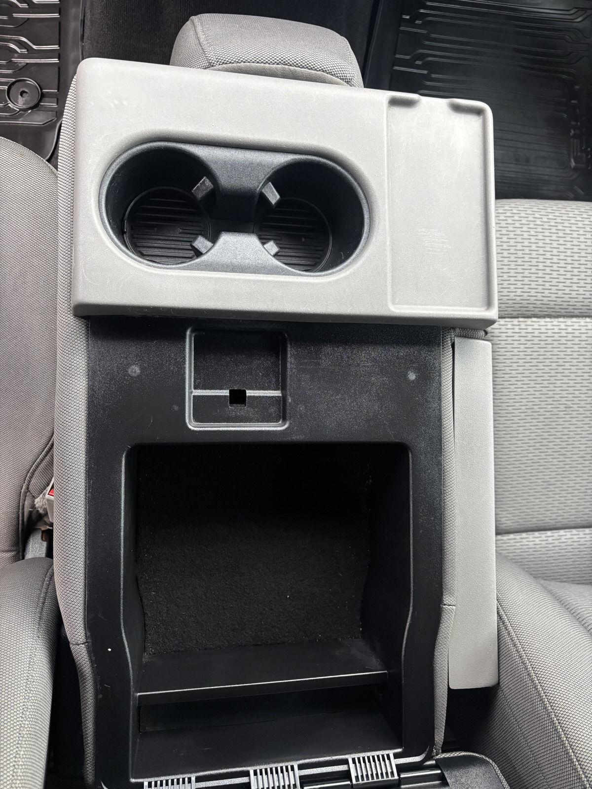 Vehicle photo 35