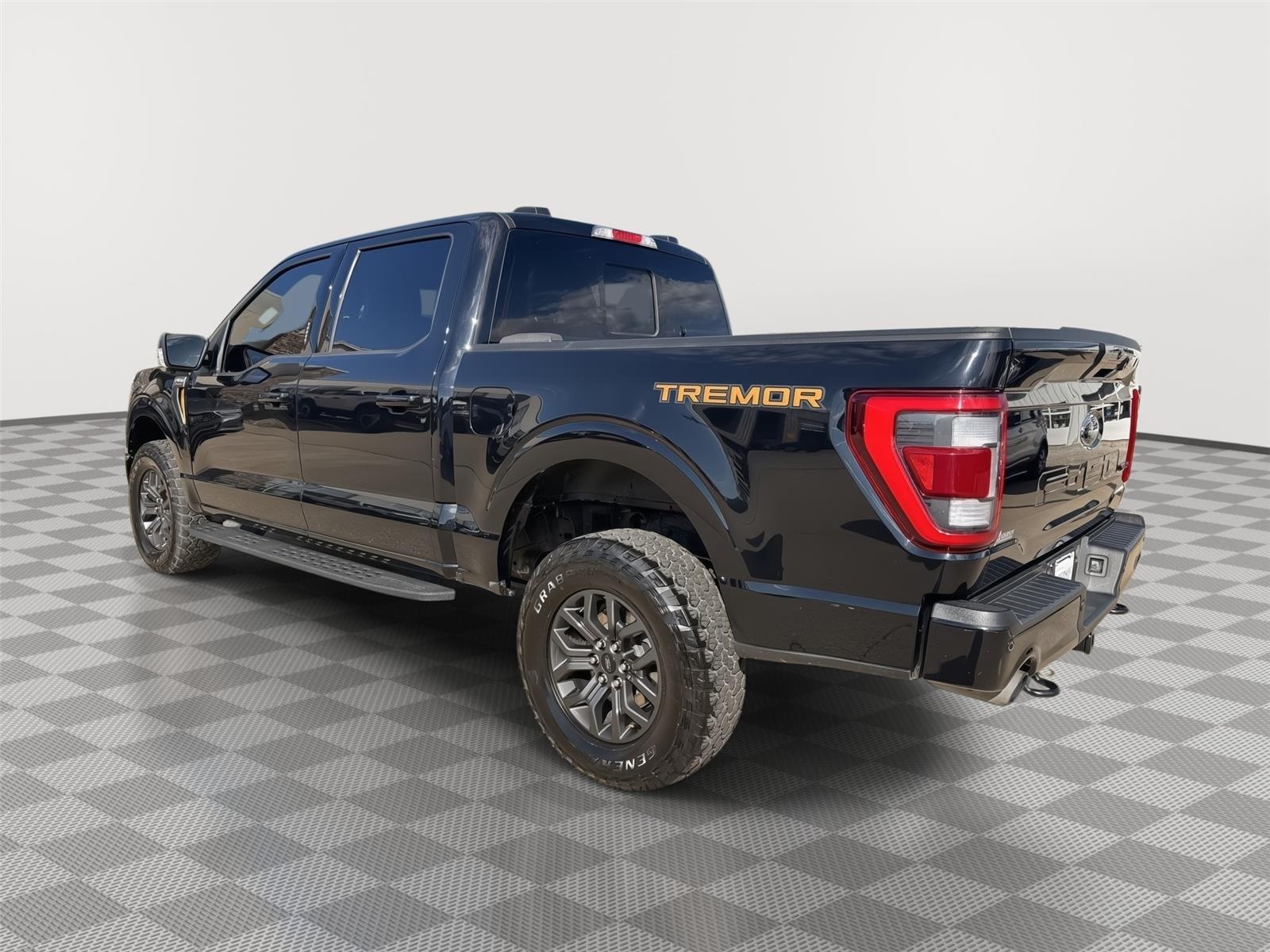 Vehicle photo 6