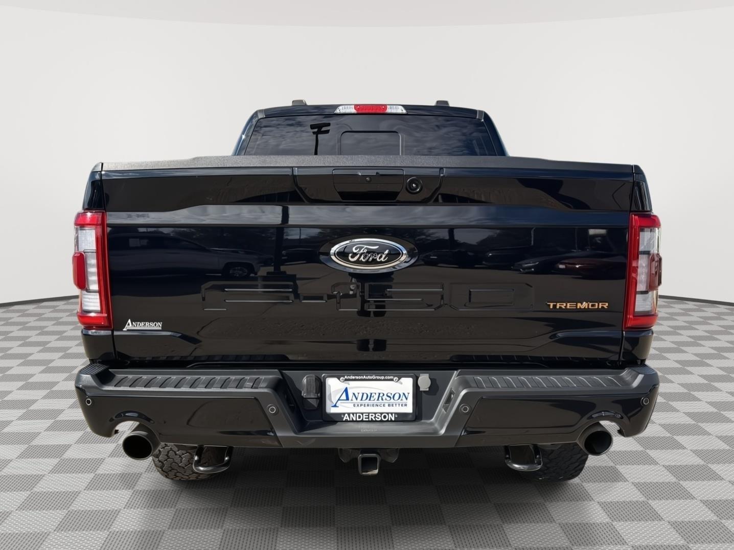 Vehicle photo 7