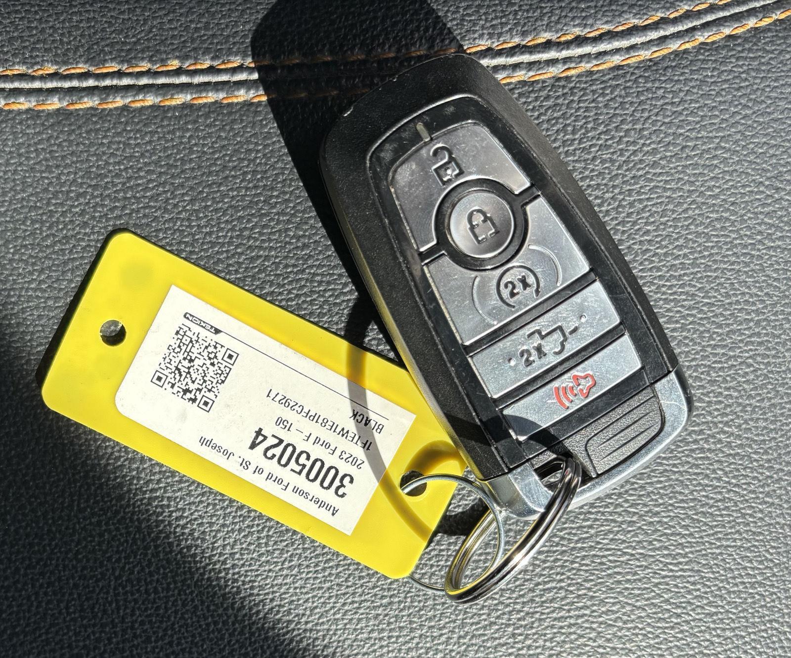 Vehicle photo 41