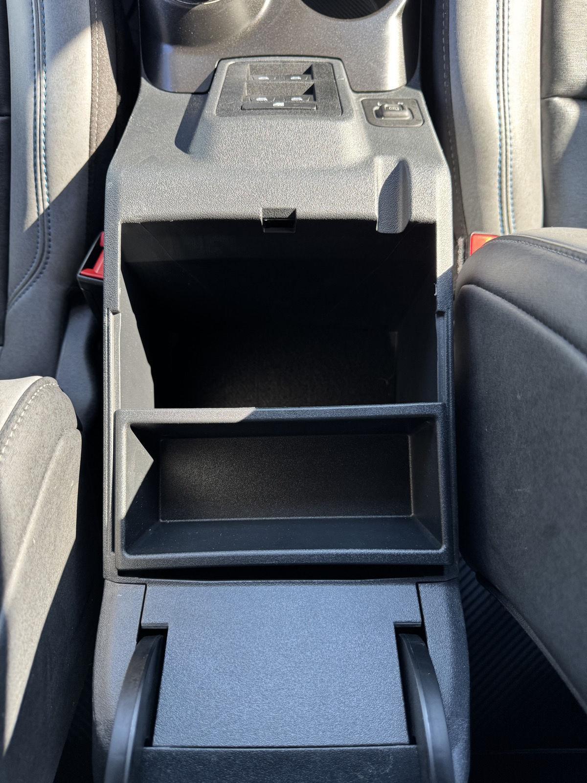 Vehicle photo 40