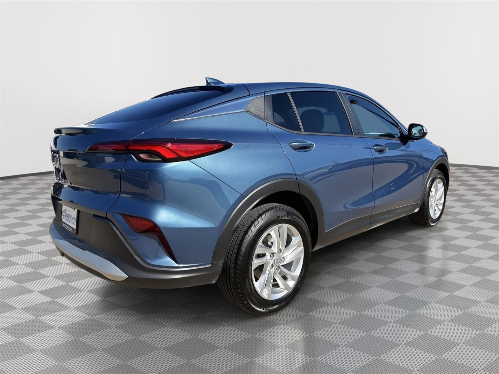 Vehicle photo 7