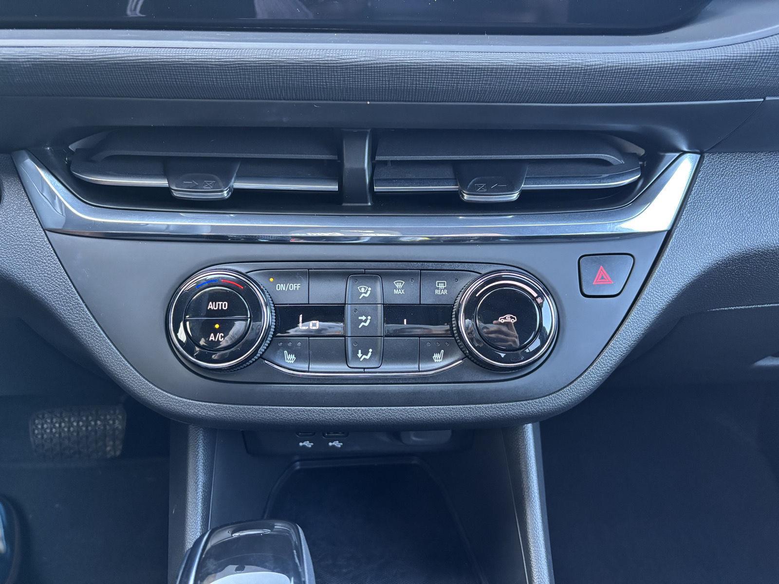 Vehicle photo 23