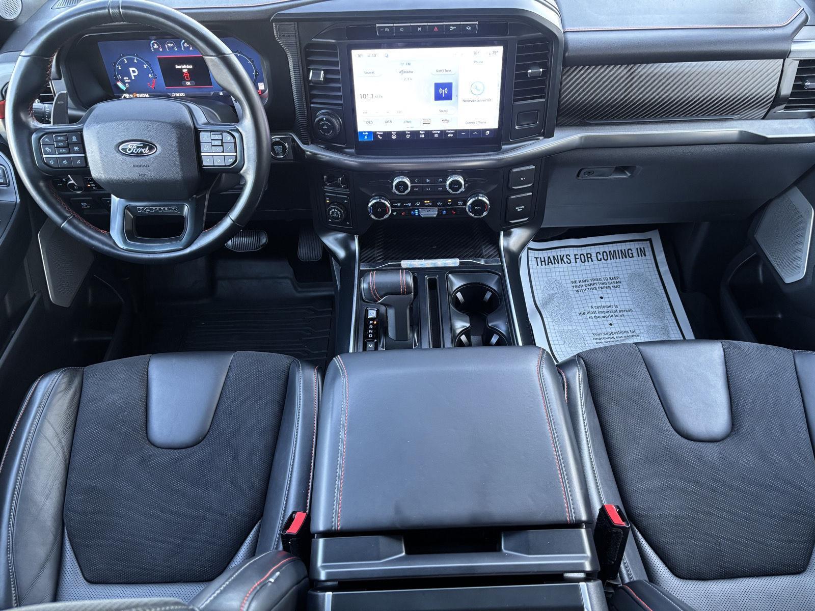 Vehicle photo 23