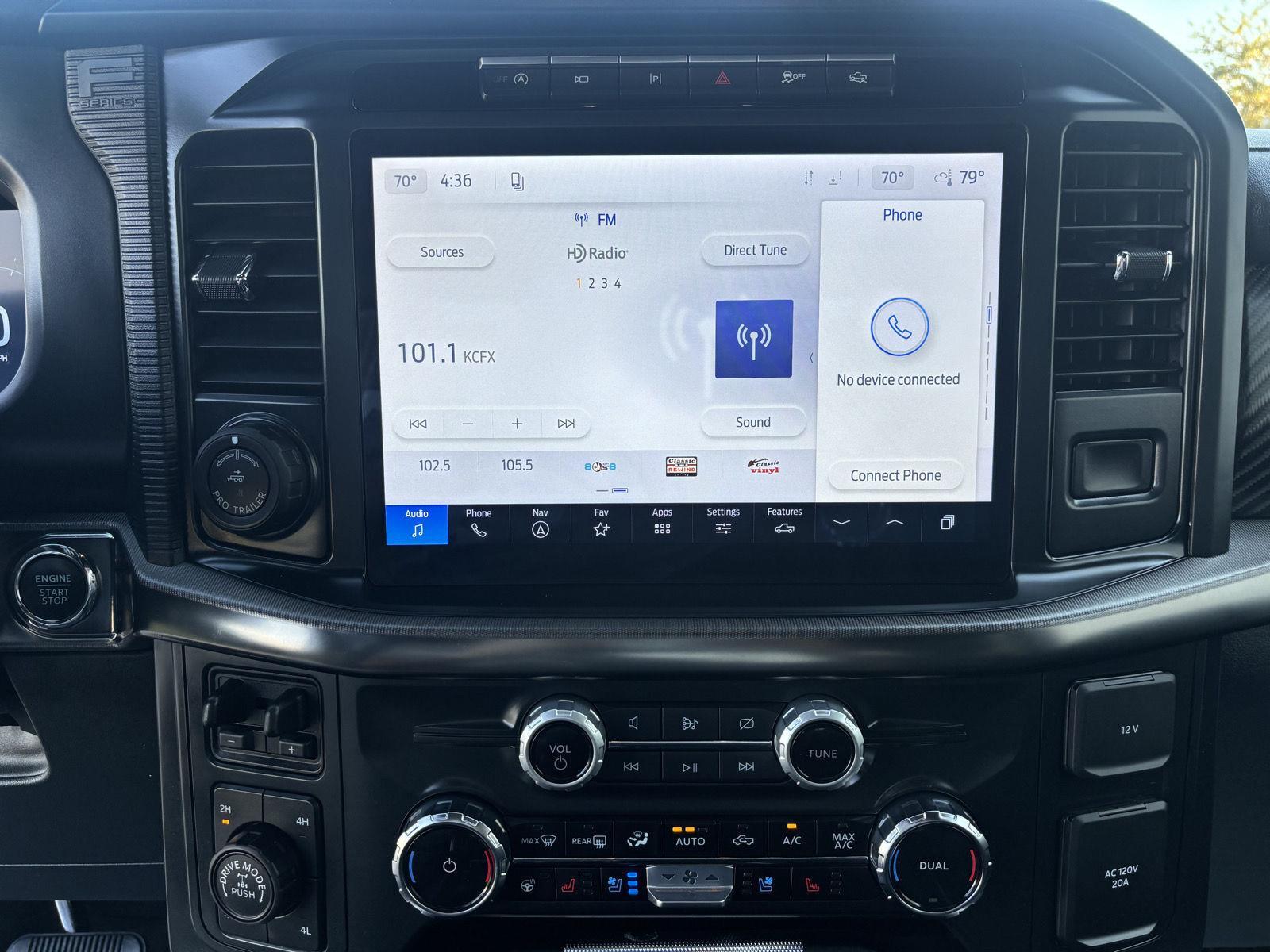 Vehicle photo 25