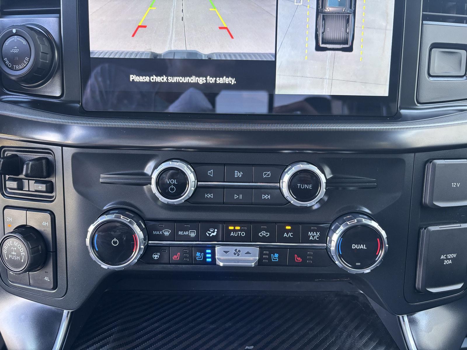 Vehicle photo 27