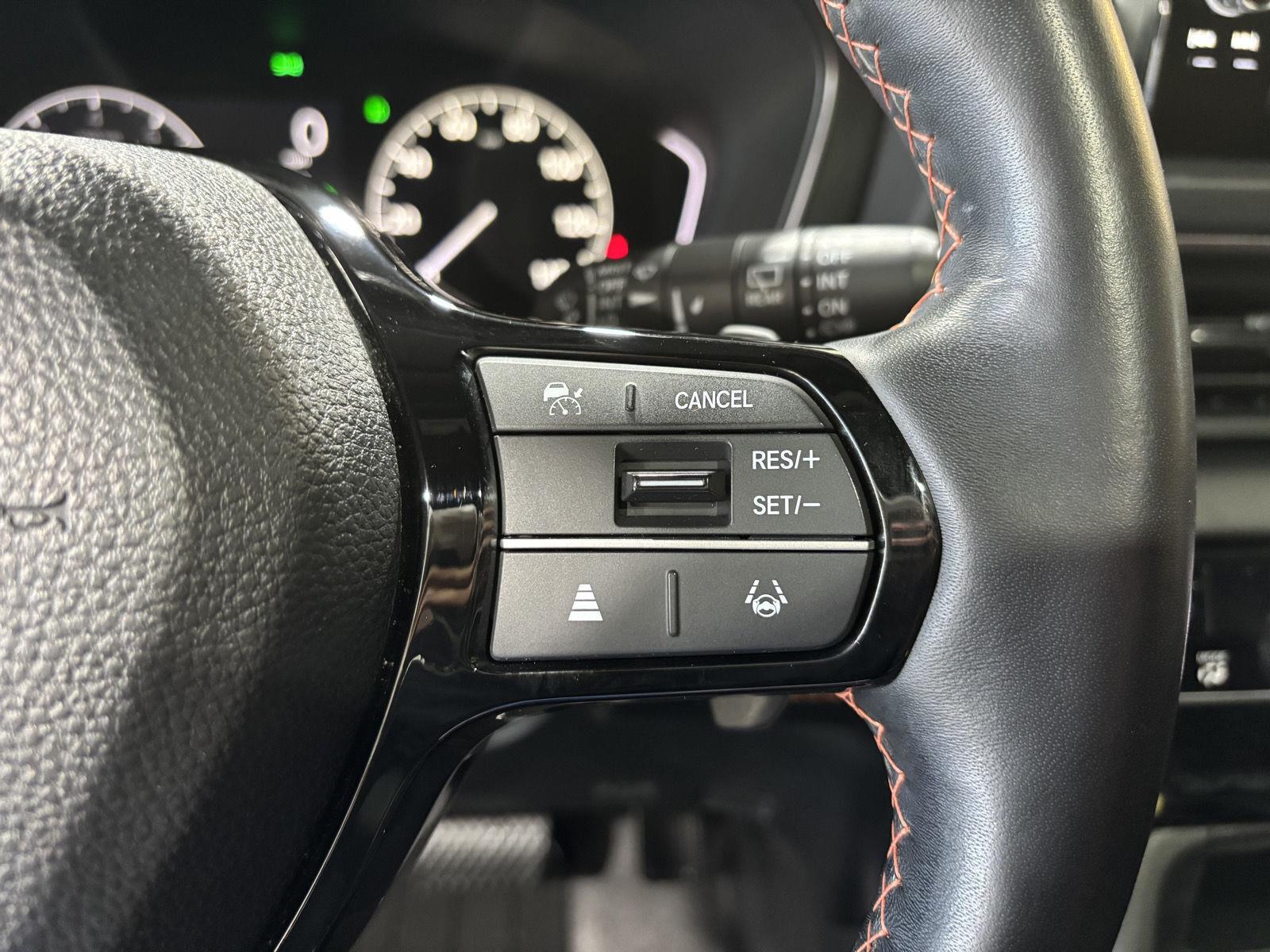 Vehicle photo 16