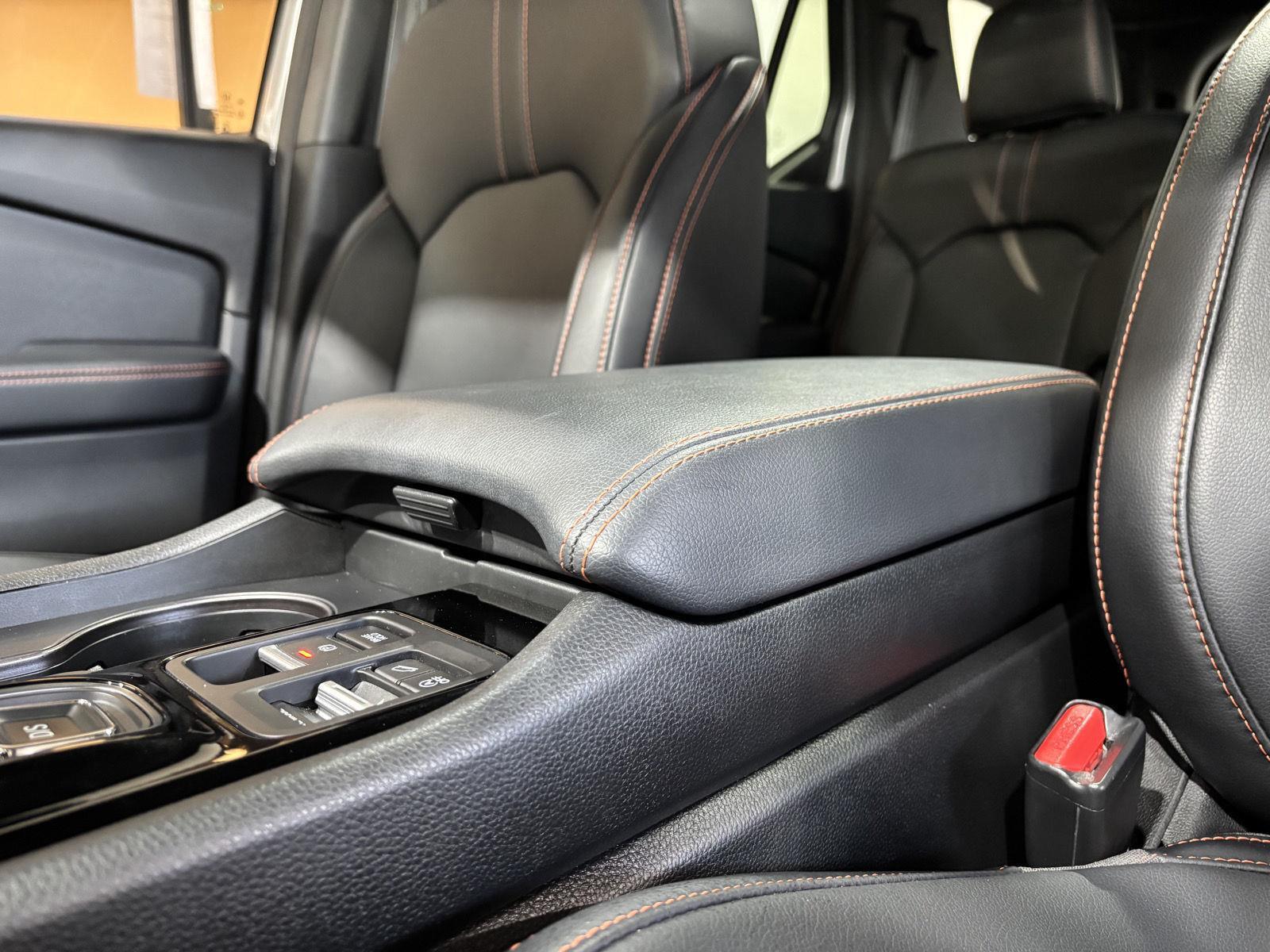 Vehicle photo 36