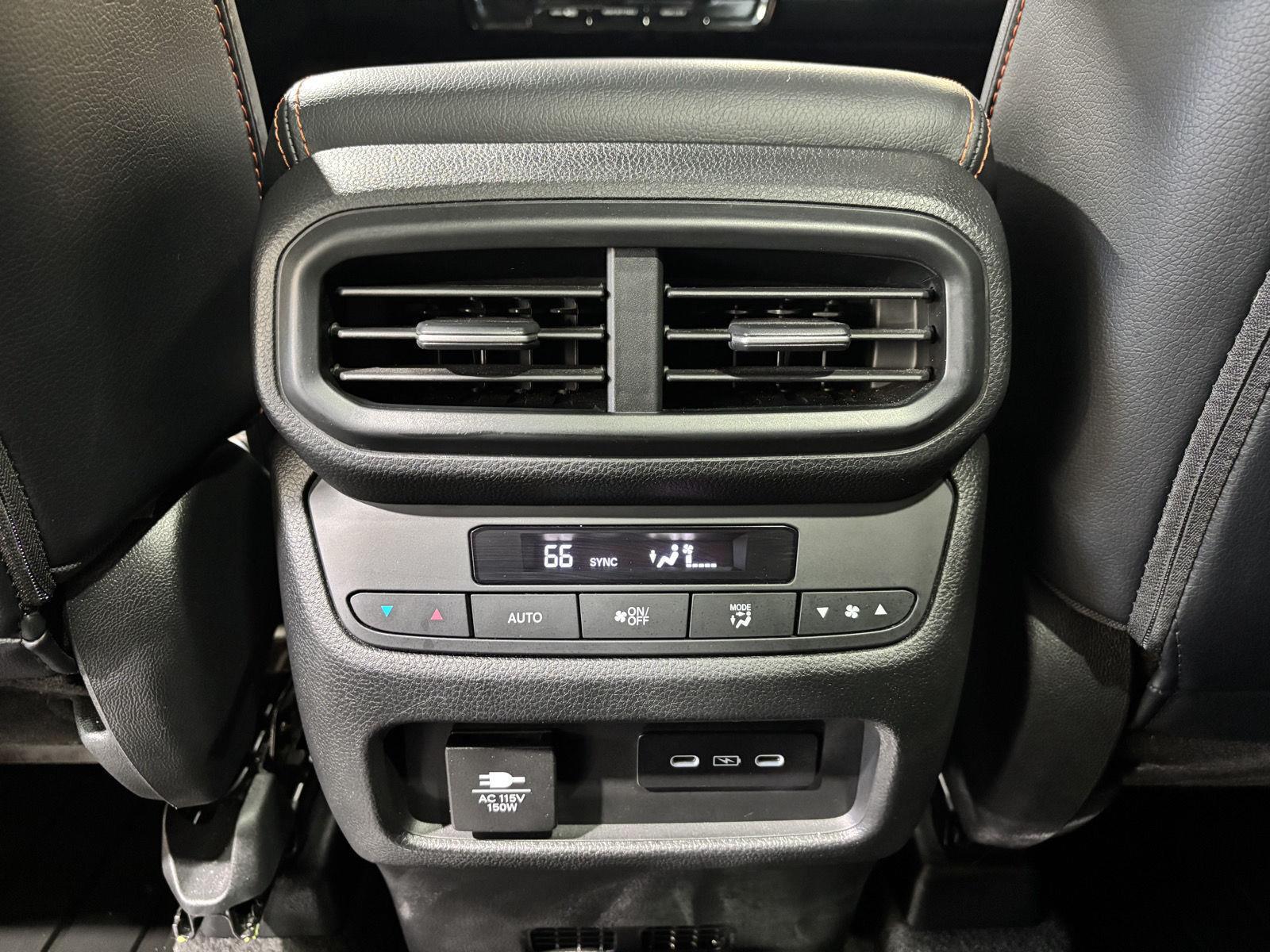Vehicle photo 37