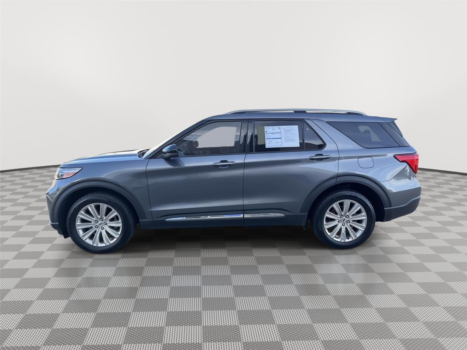 Vehicle photo 2