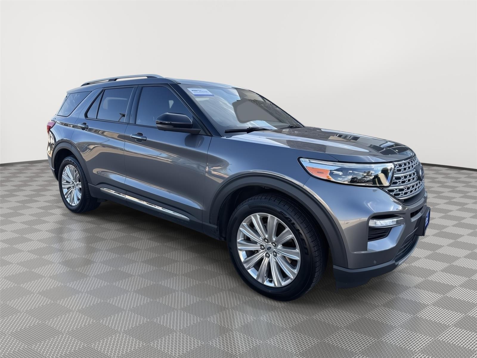Vehicle photo 6