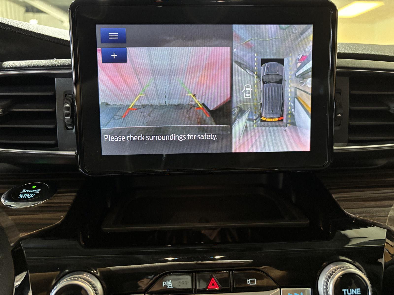 Vehicle photo 26