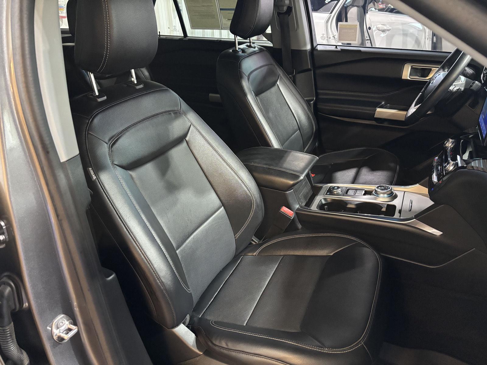 Vehicle photo 29
