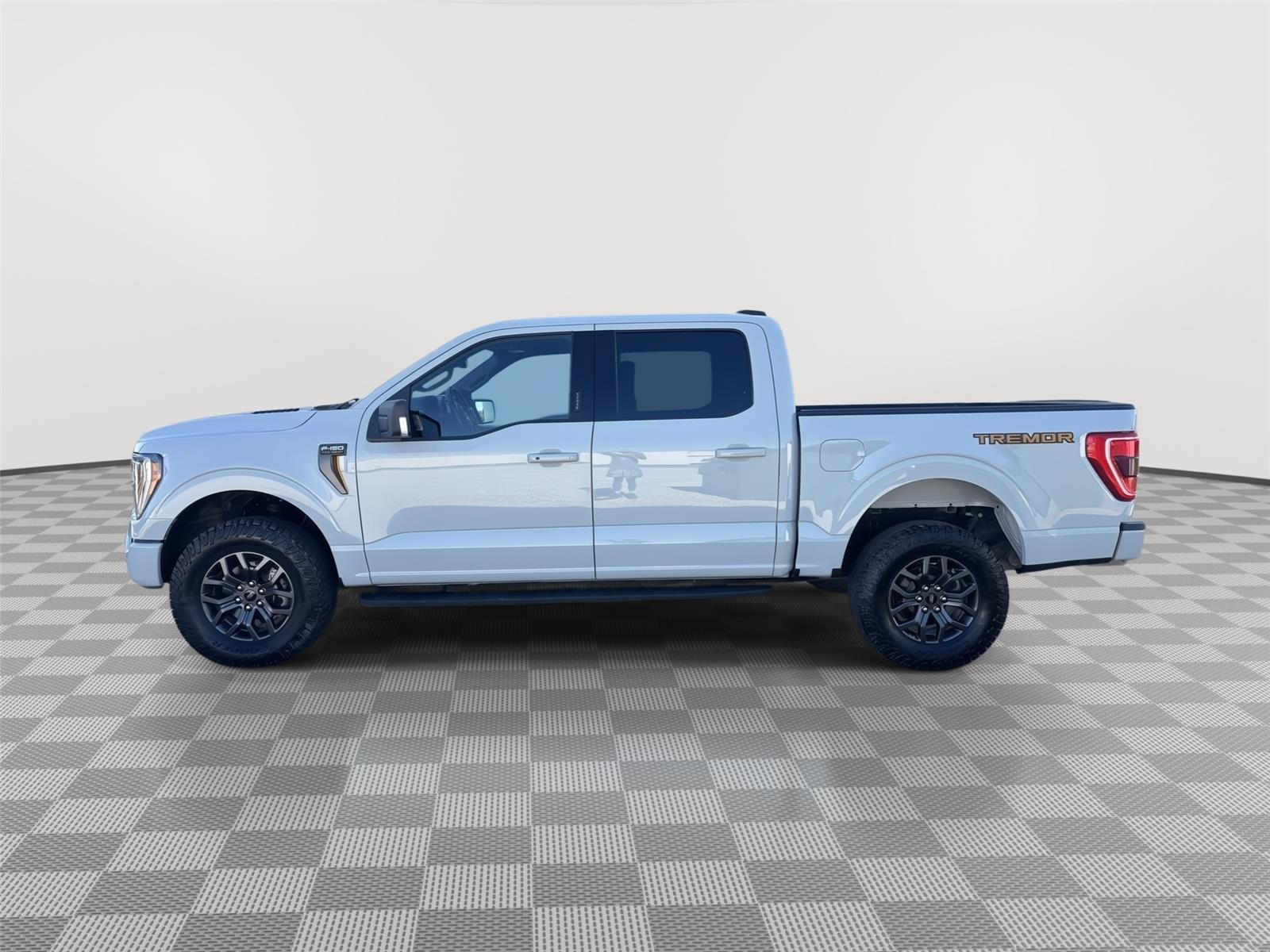 Vehicle photo 2