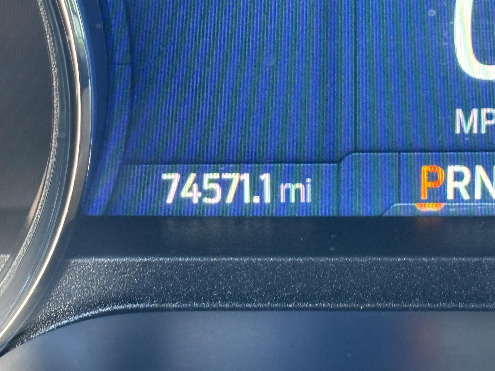Vehicle photo 4