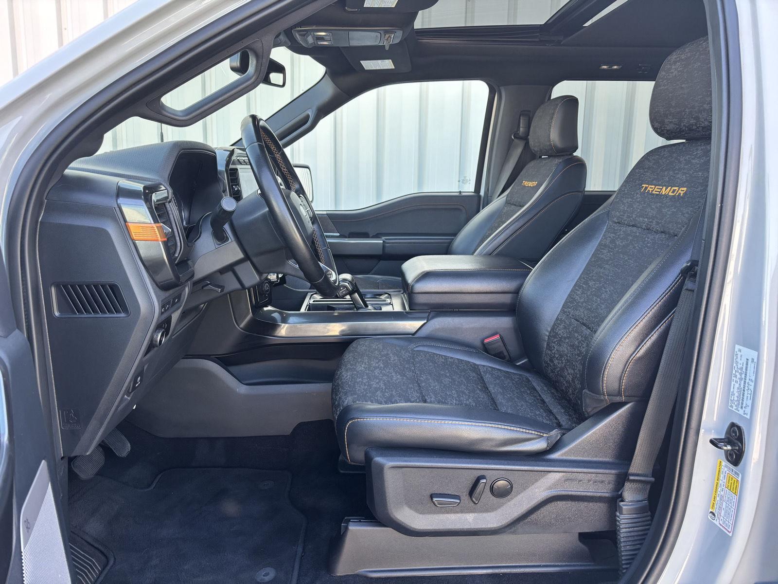 Vehicle photo 20