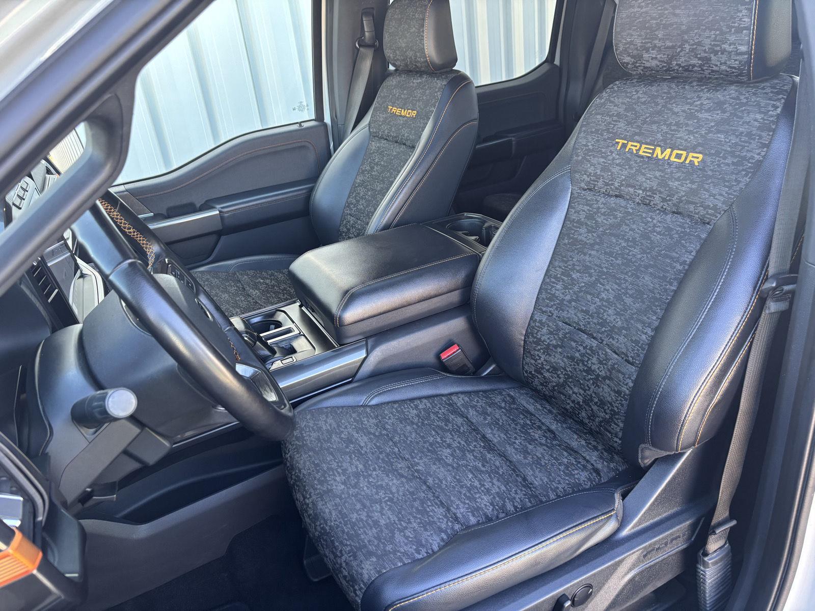 Vehicle photo 22