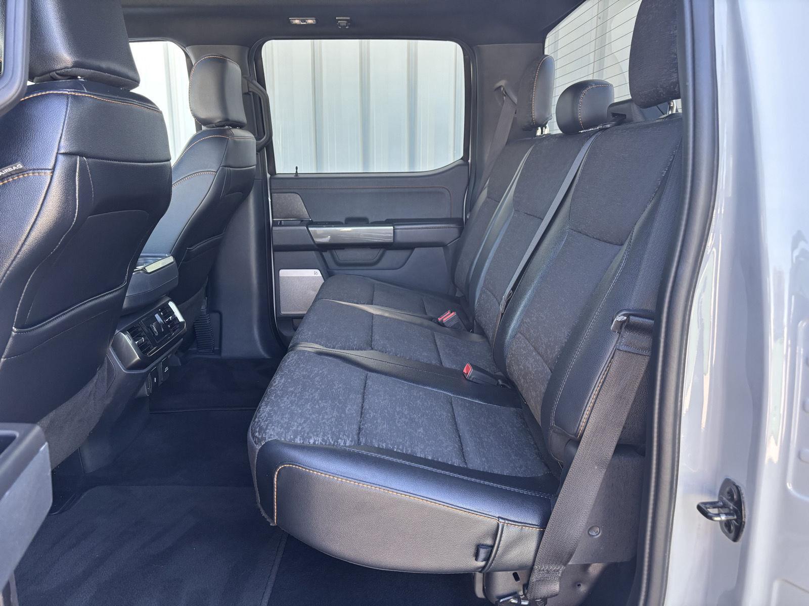 Vehicle photo 36