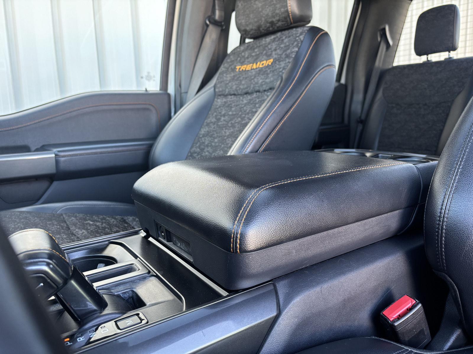 Vehicle photo 38