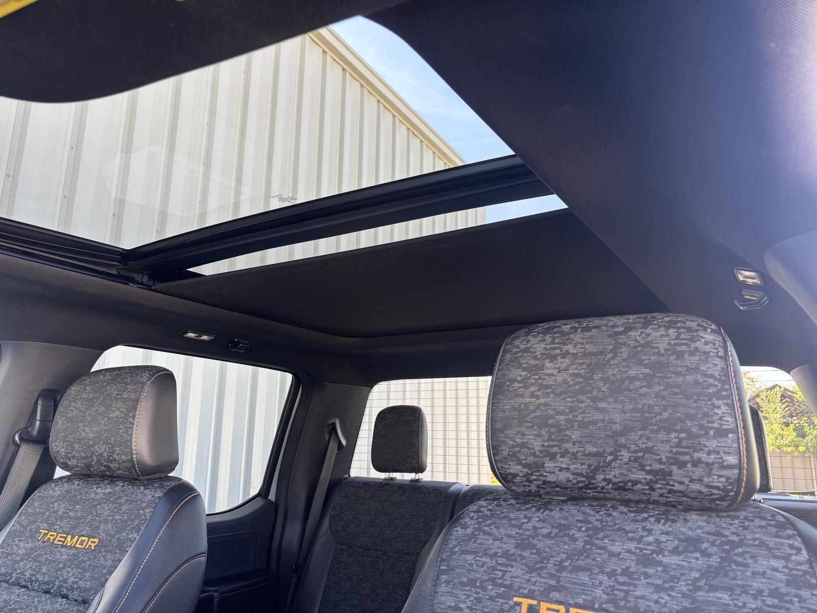 Vehicle photo 40