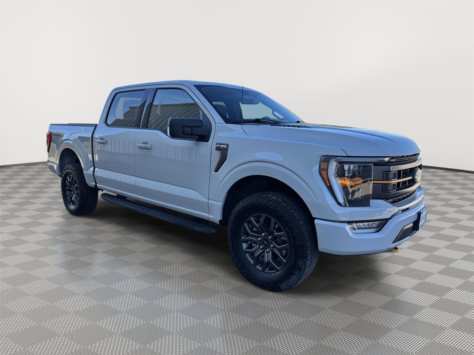 Vehicle photo 6