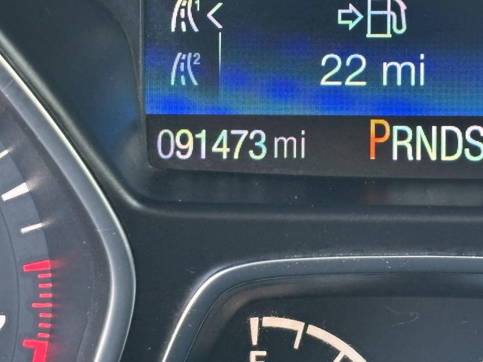 Vehicle photo 4