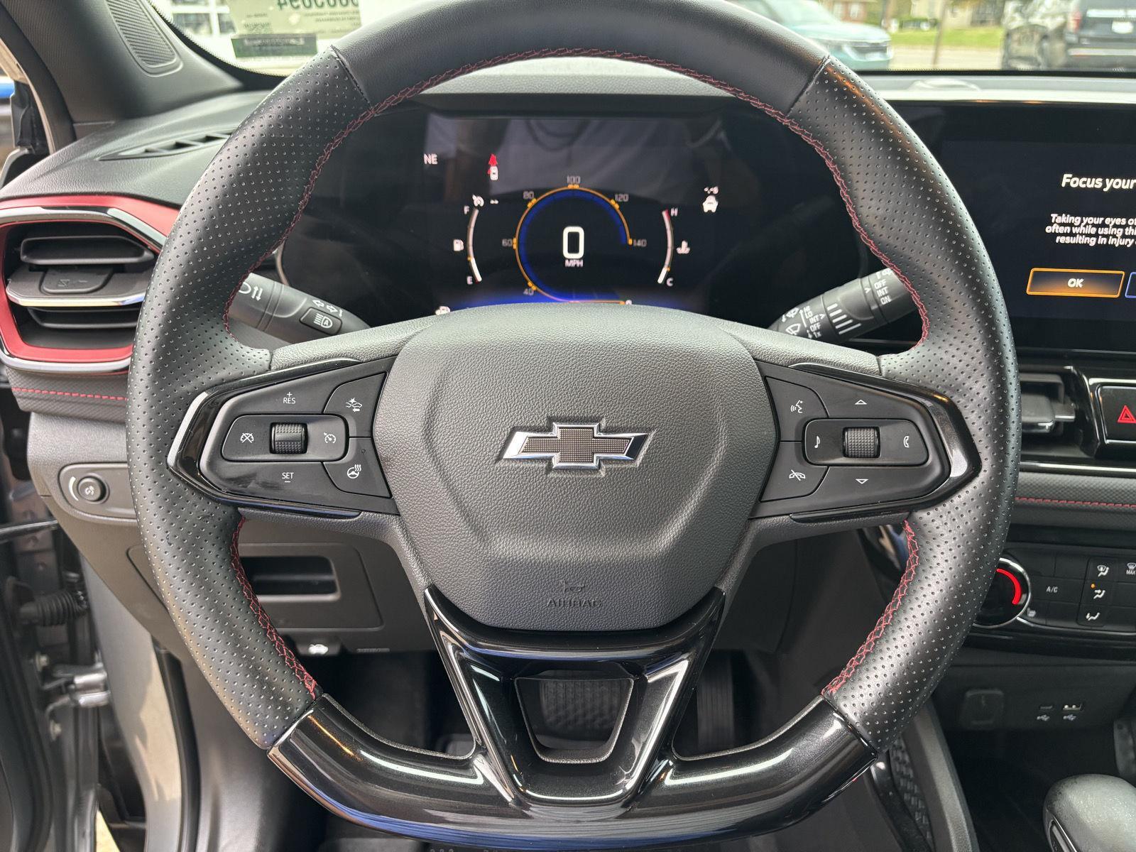 Vehicle photo 13