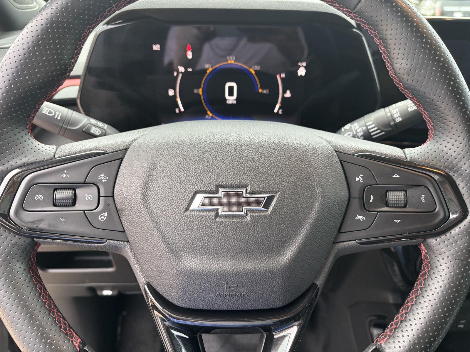 Vehicle photo 14