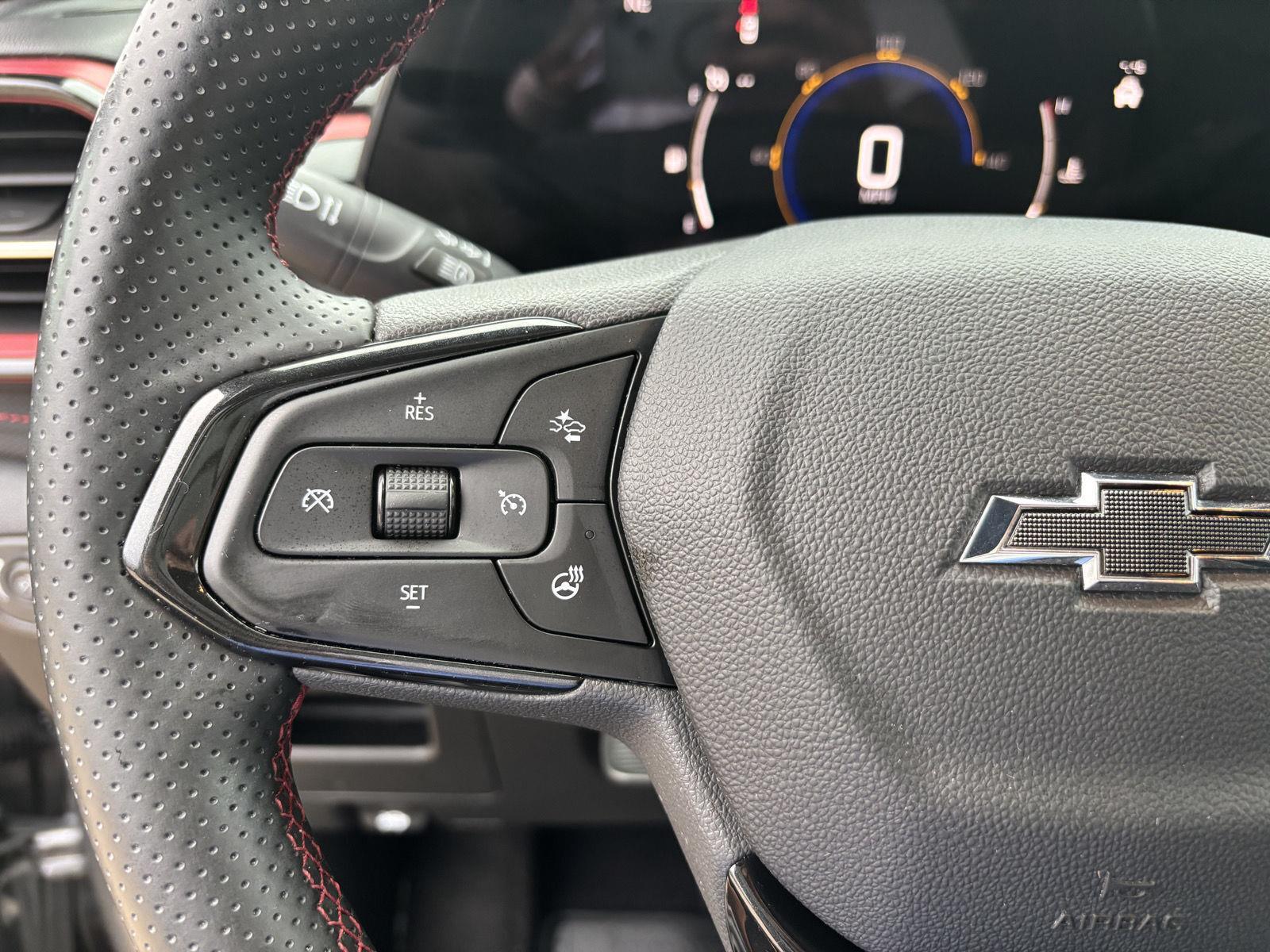 Vehicle photo 15