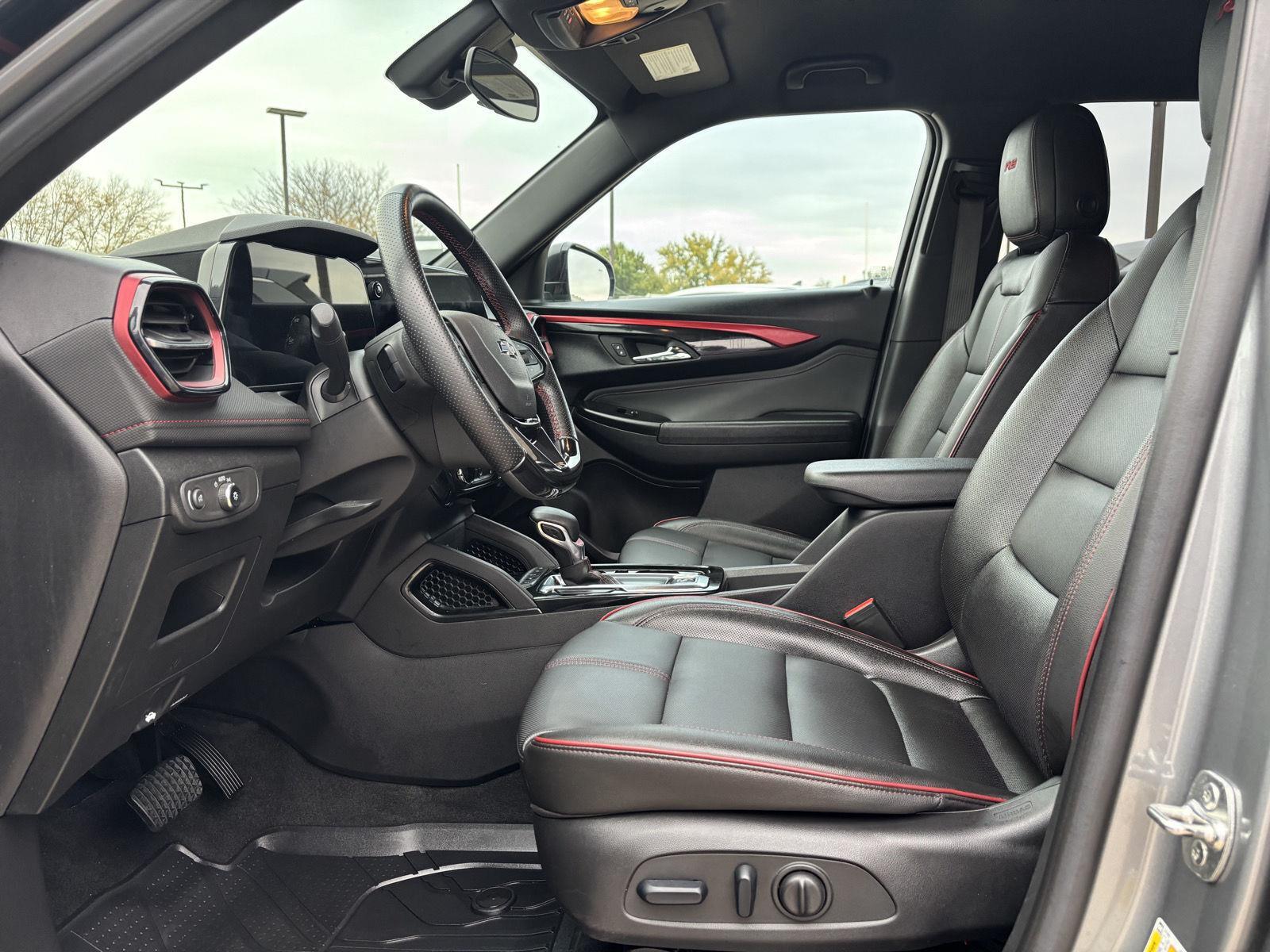 Vehicle photo 20