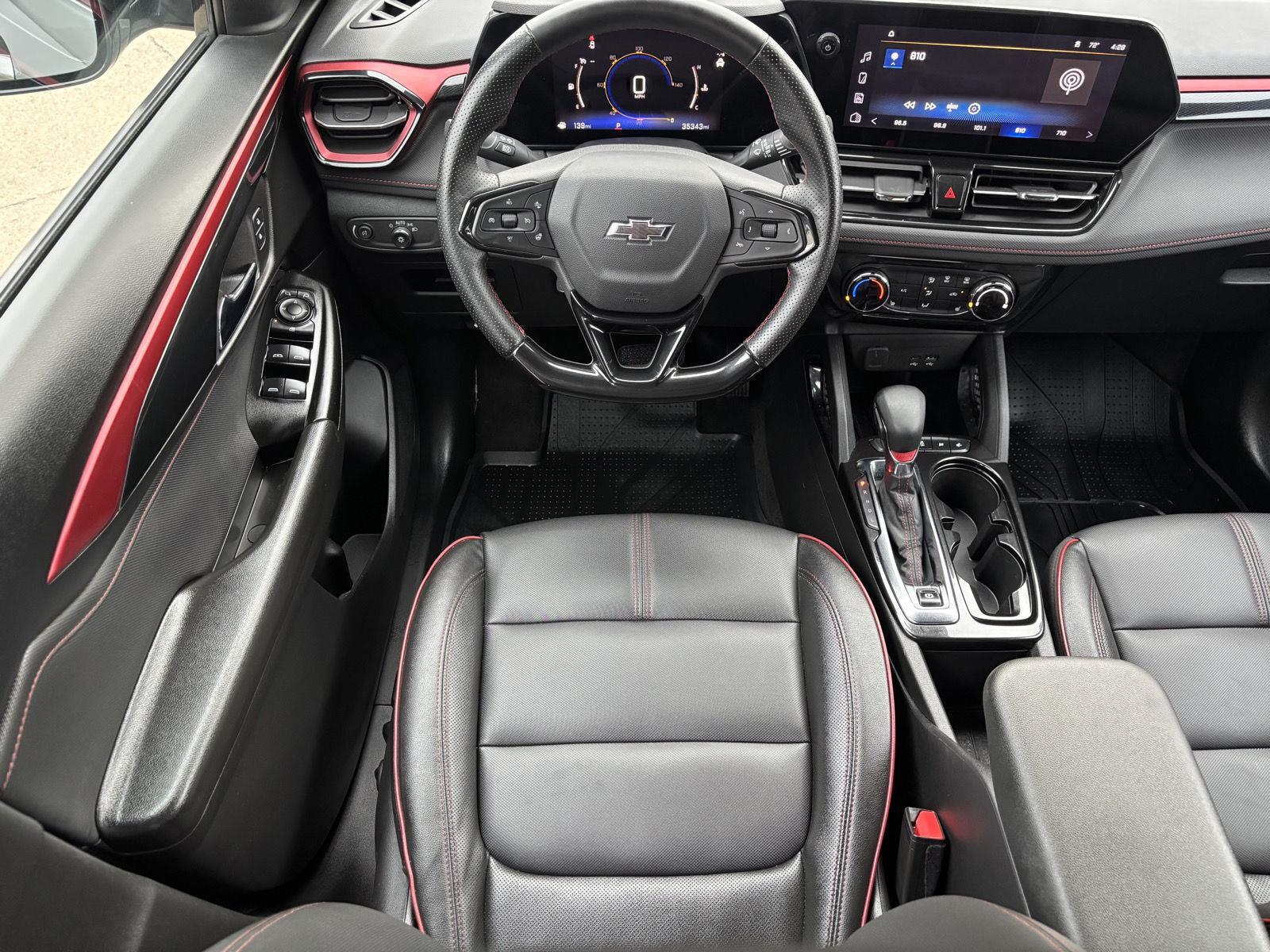 Vehicle photo 24