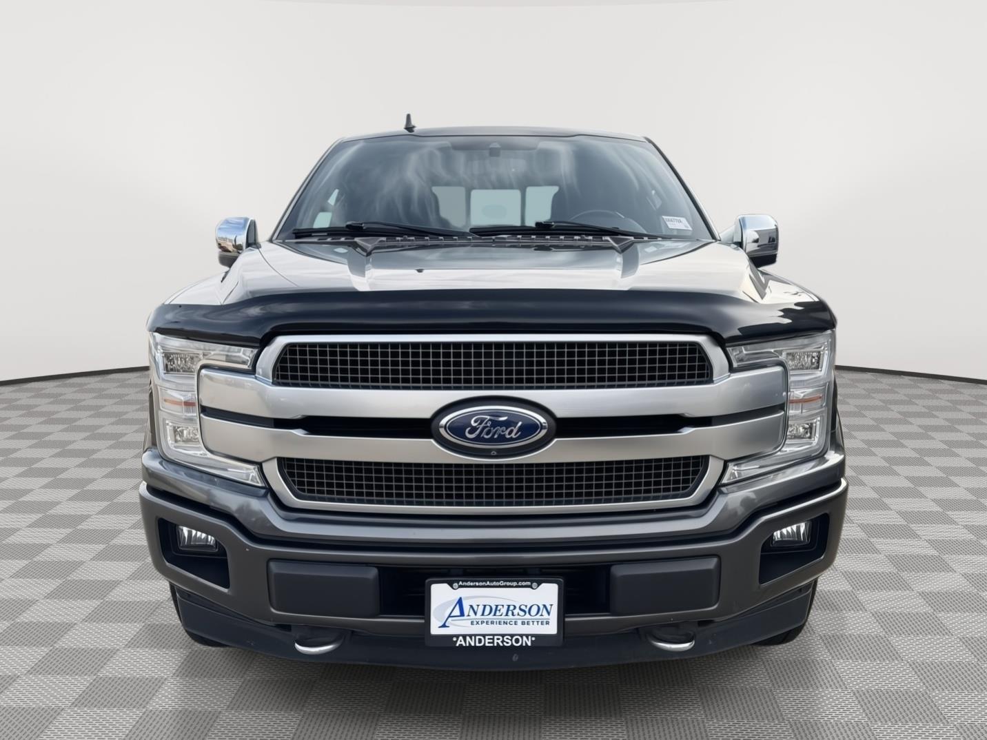 Vehicle photo 5