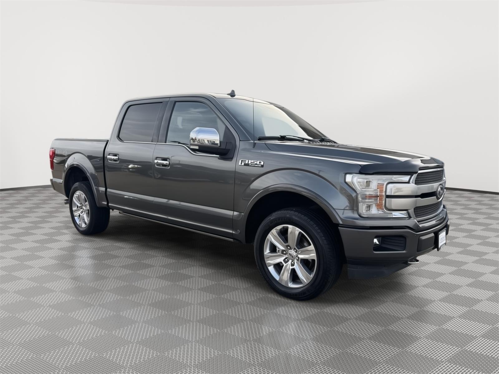 Vehicle photo 6