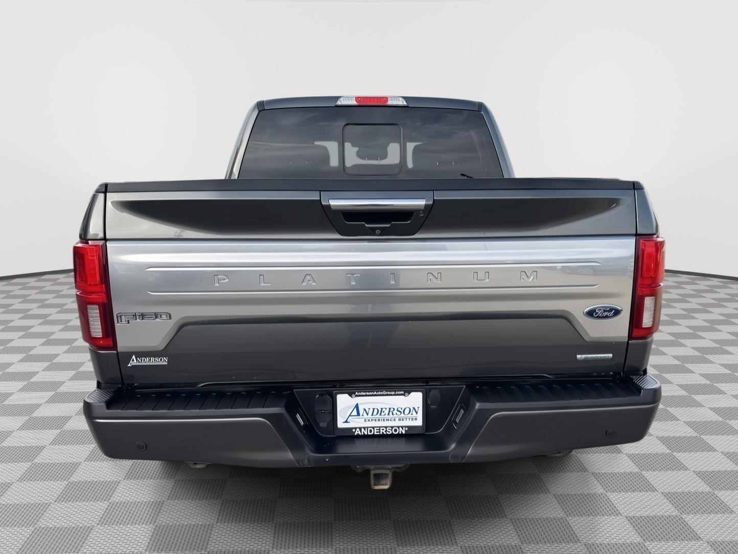 Vehicle photo 9
