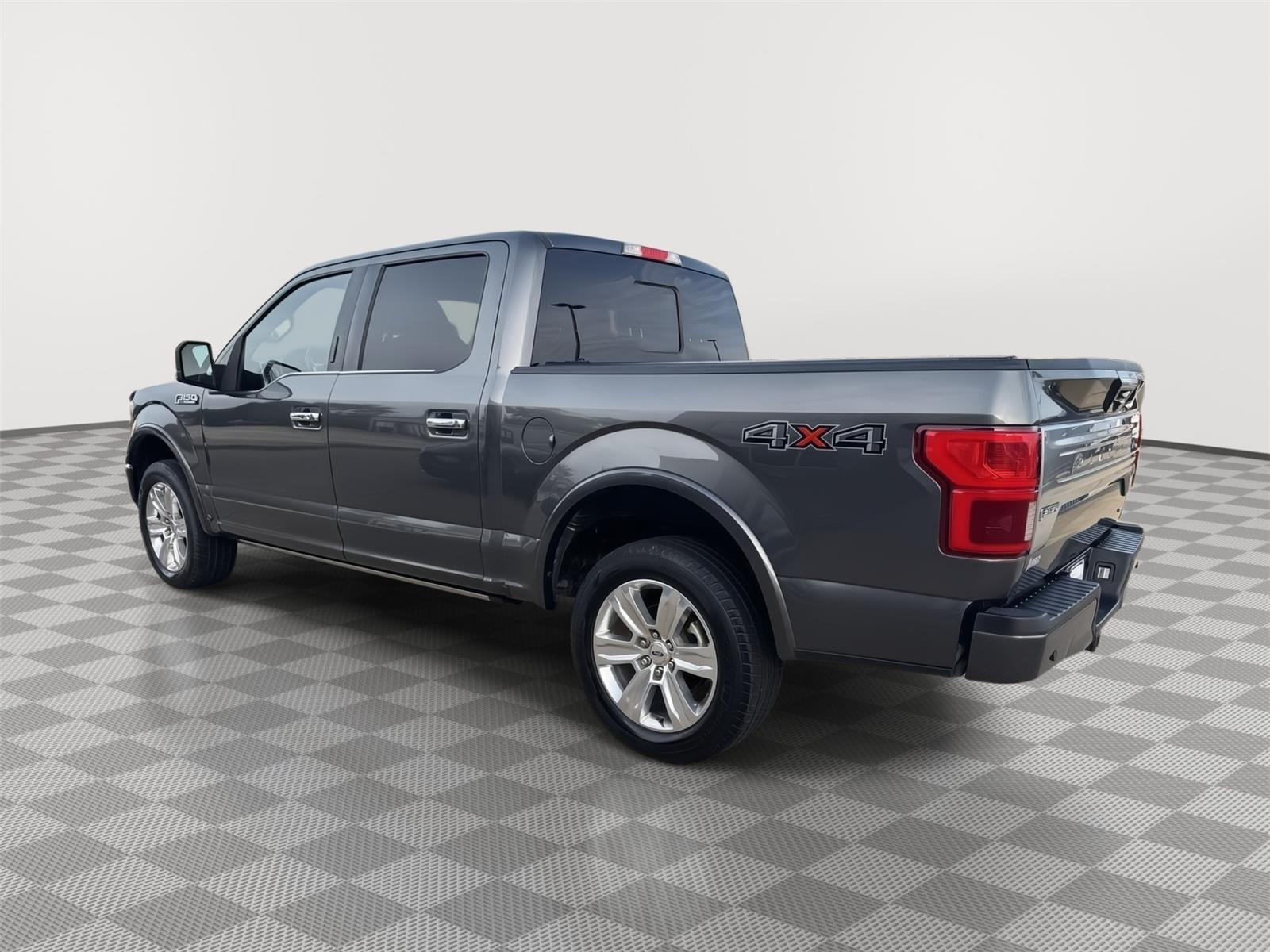 Vehicle photo 10