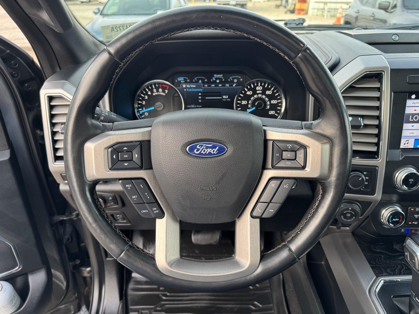 Vehicle photo 13