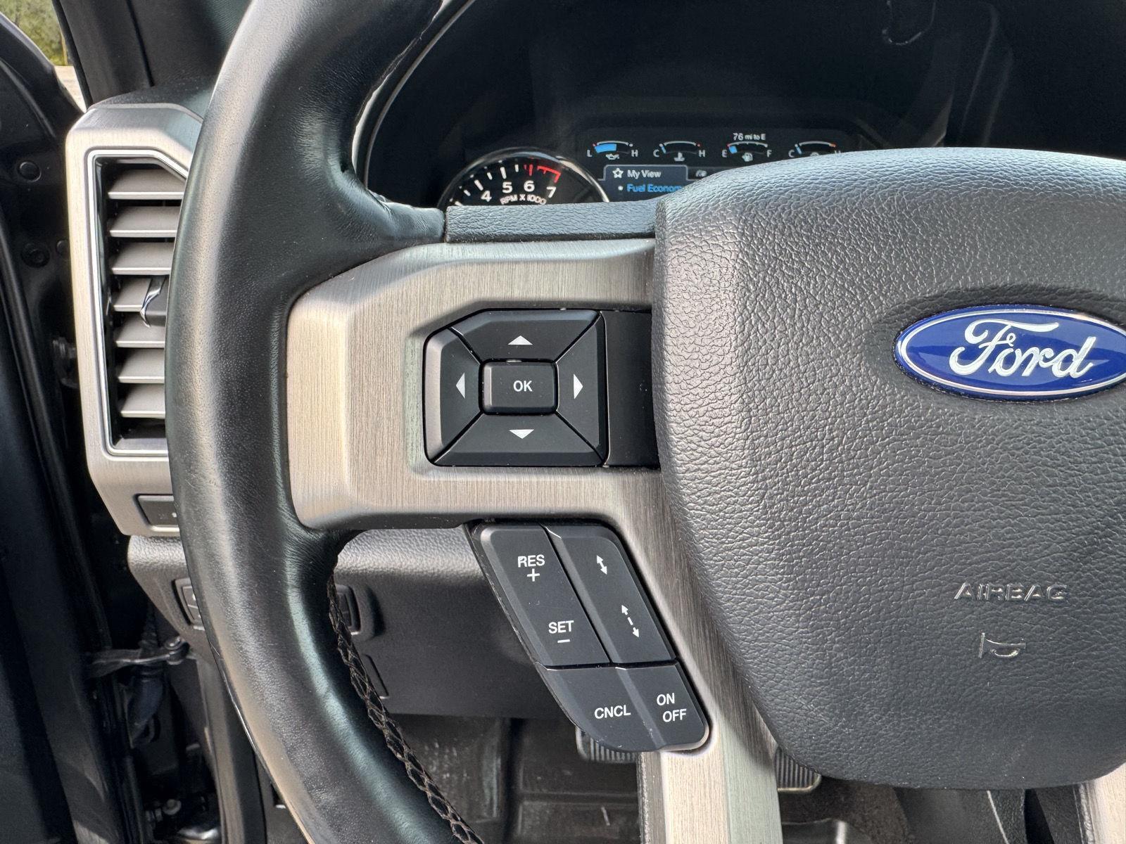Vehicle photo 15